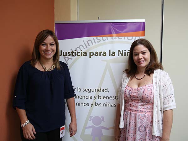 La Hon. Beatriz Martínez Cordero, Jueza Administradora de la Región Judicial de Utuado, y Amanda Baerga Ortiz, Coordinadora del Proyecto Justicia para la Niñez La Hon. Beatriz Martínez Cordero, Jueza Administradora de la Región Judicial de Utuado, y Amanda Baerga Ortiz, Coordinadora del Proyecto Justicia para la Niñez