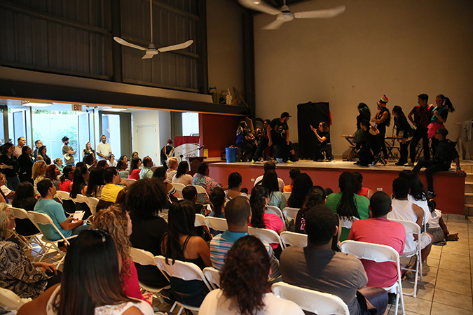Durante la actividad se presentó la obra de teatro “Mis derechos y mis deberes” producida y actuada por estudiantes de la escuela de Bellas Artes del Municipio de Bayamón. Durante la actividad se presentó la obra de teatro “Mis derechos y mis deberes” producida y actuada por estudiantes de la escuela de Bellas Artes del Municipio de Bayamón.